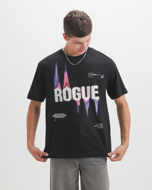 Playera Negra Estampada