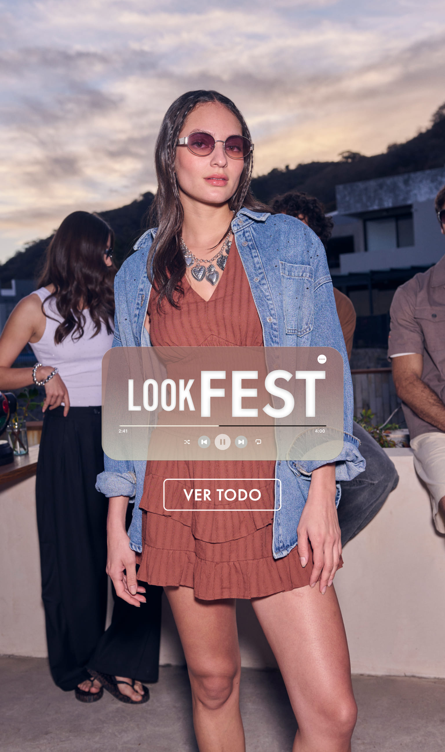 ver looks de festivales para mujer