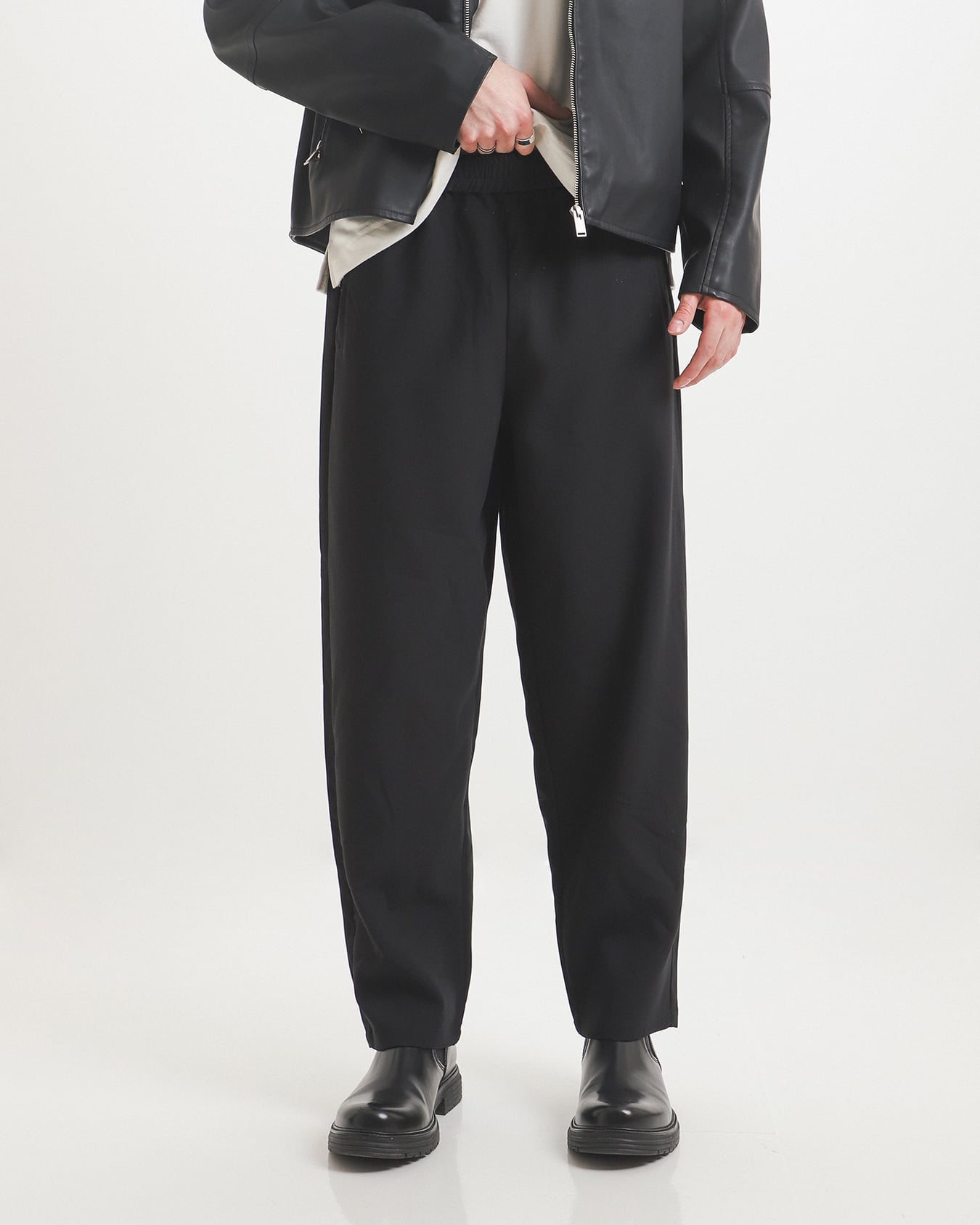 Pantal&oacute;n Relaxed Negro