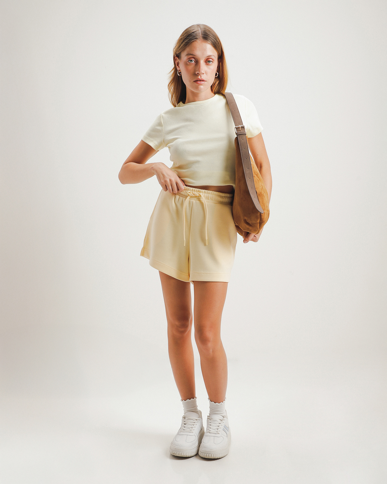 Short Amarillo Jaretas