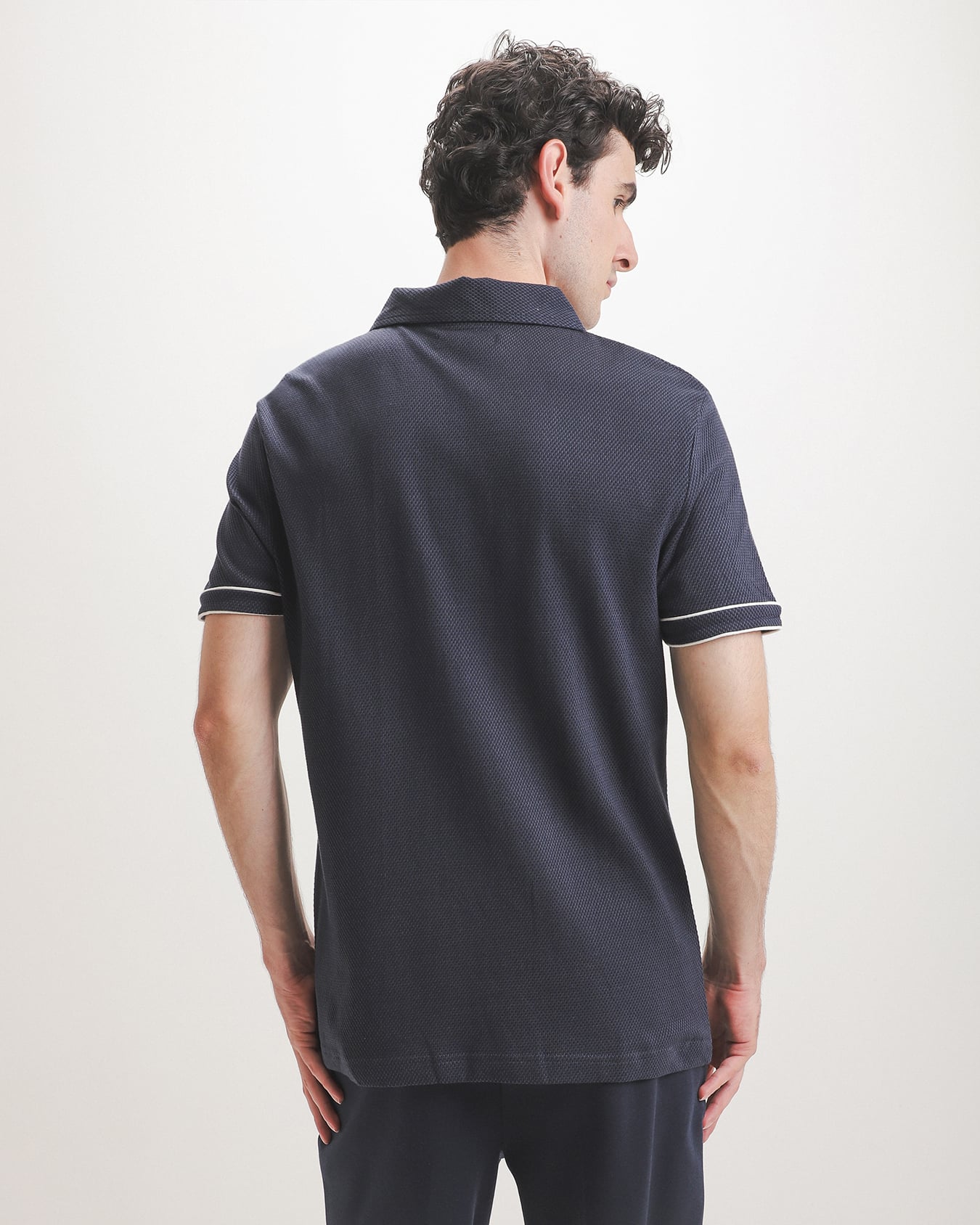 , AZUL ULTRAMAR, large
