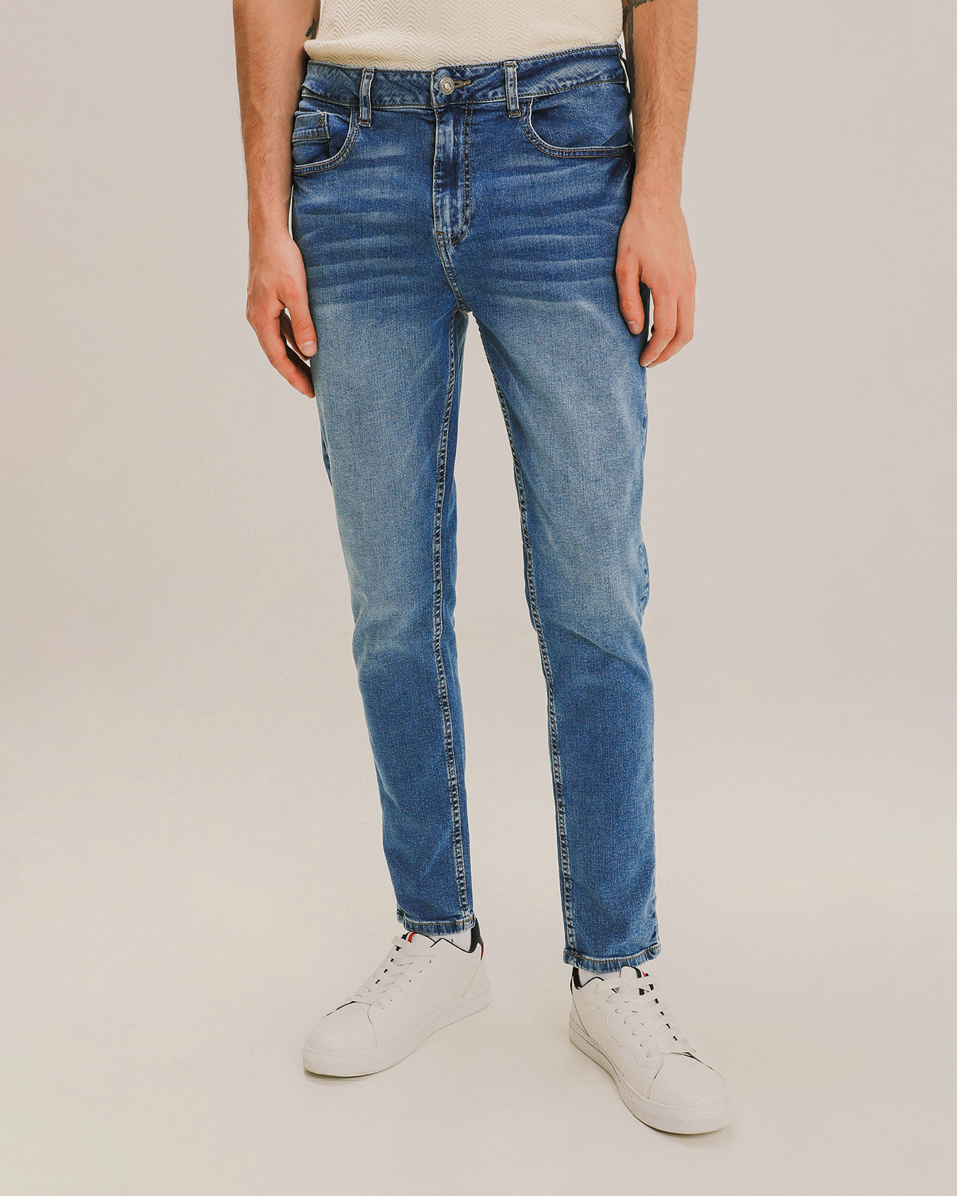jeans carrot hombre
