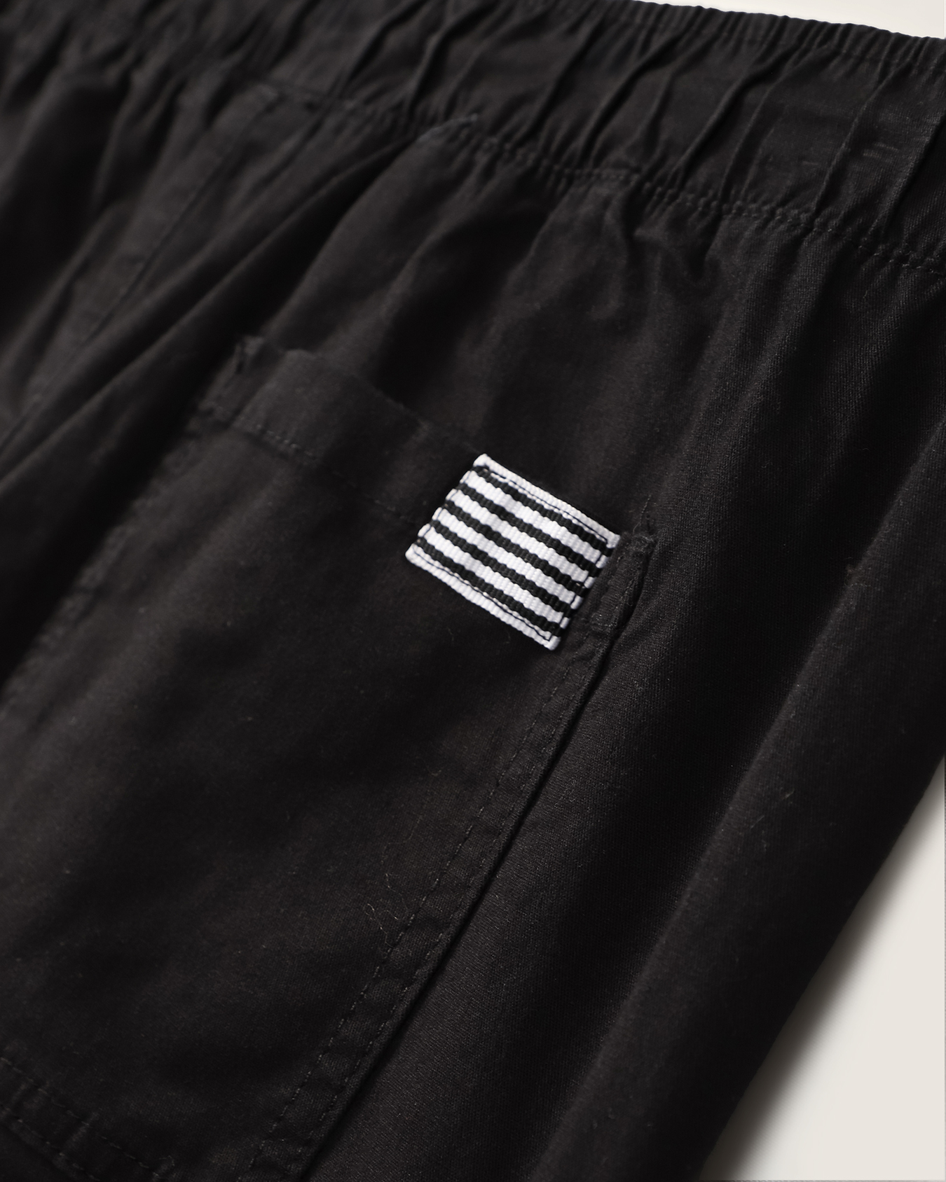, NEGRO, large