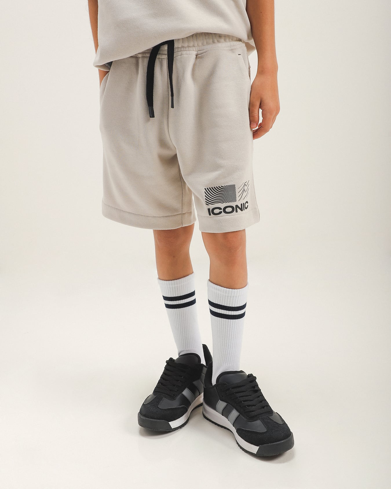 Short Fit Relaxed Arena